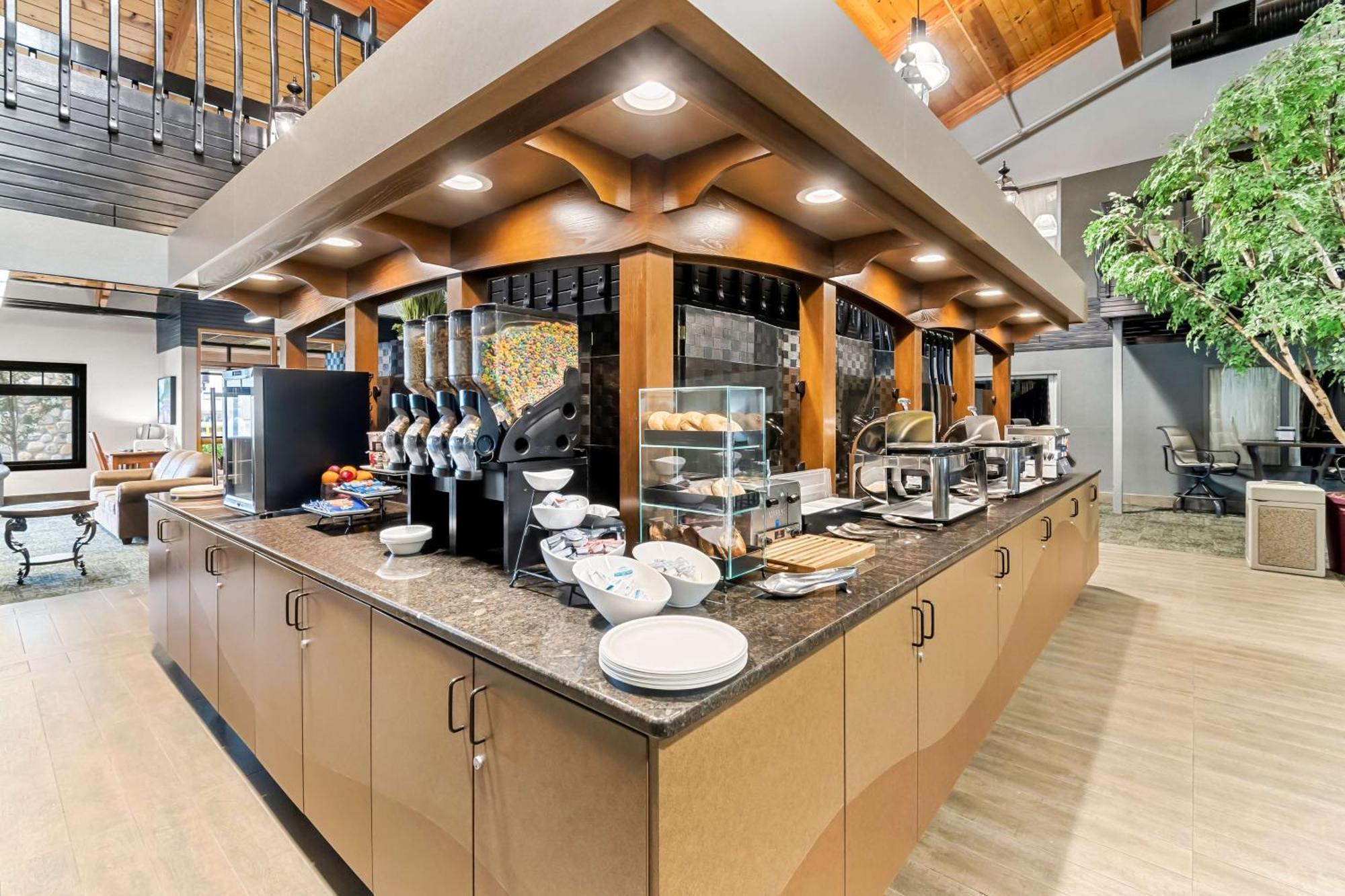 Heartland Inn & Suites, Surestay Collection By Best Western Park Rapids Экстерьер фото
