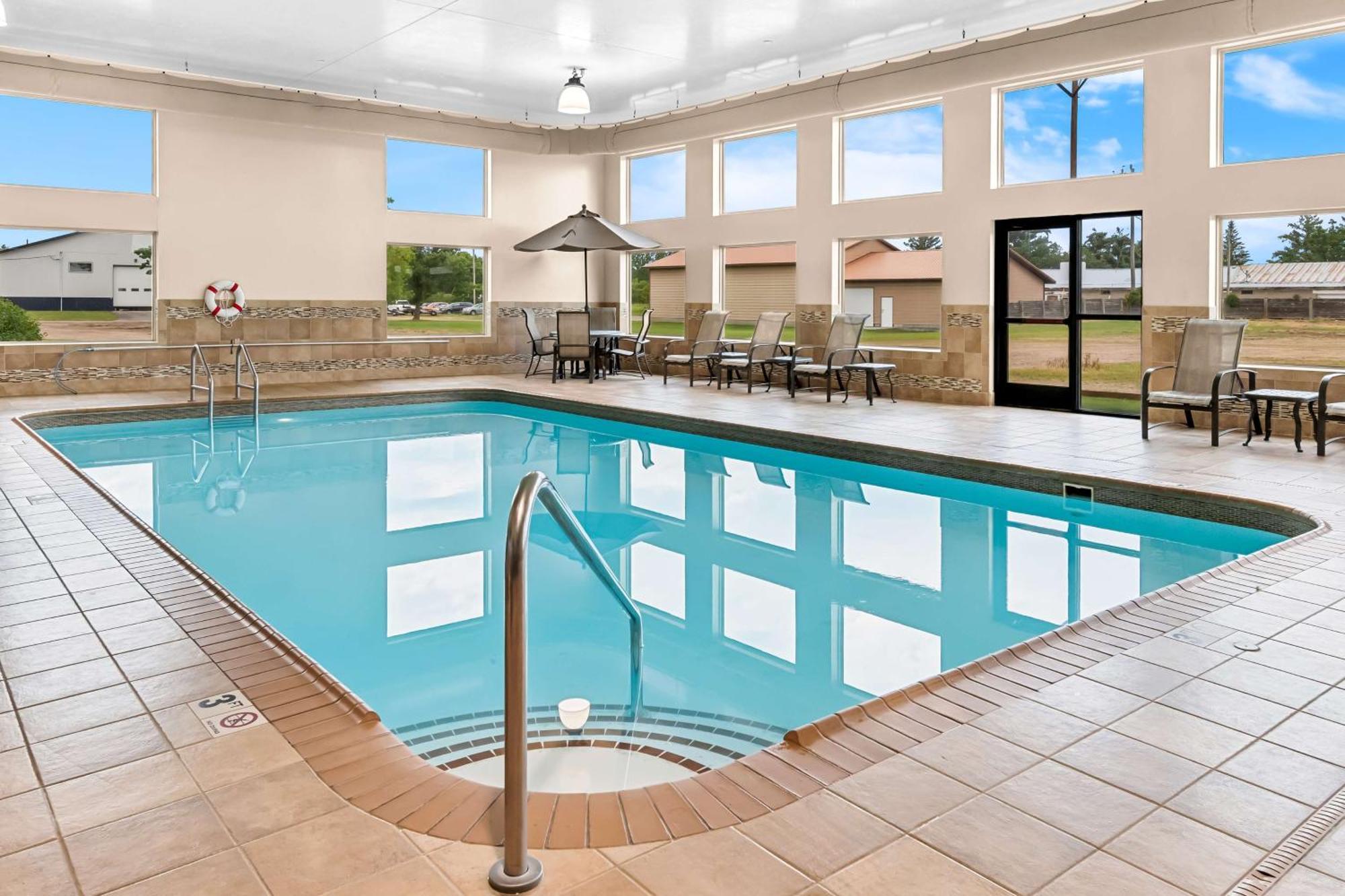 Heartland Inn & Suites, Surestay Collection By Best Western Park Rapids Экстерьер фото