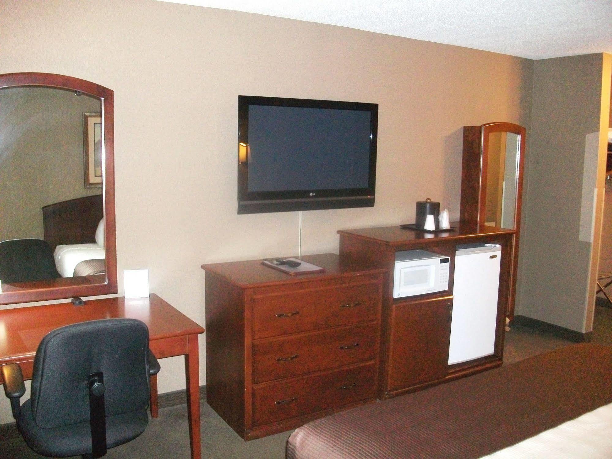 Heartland Inn & Suites, Surestay Collection By Best Western Park Rapids Экстерьер фото