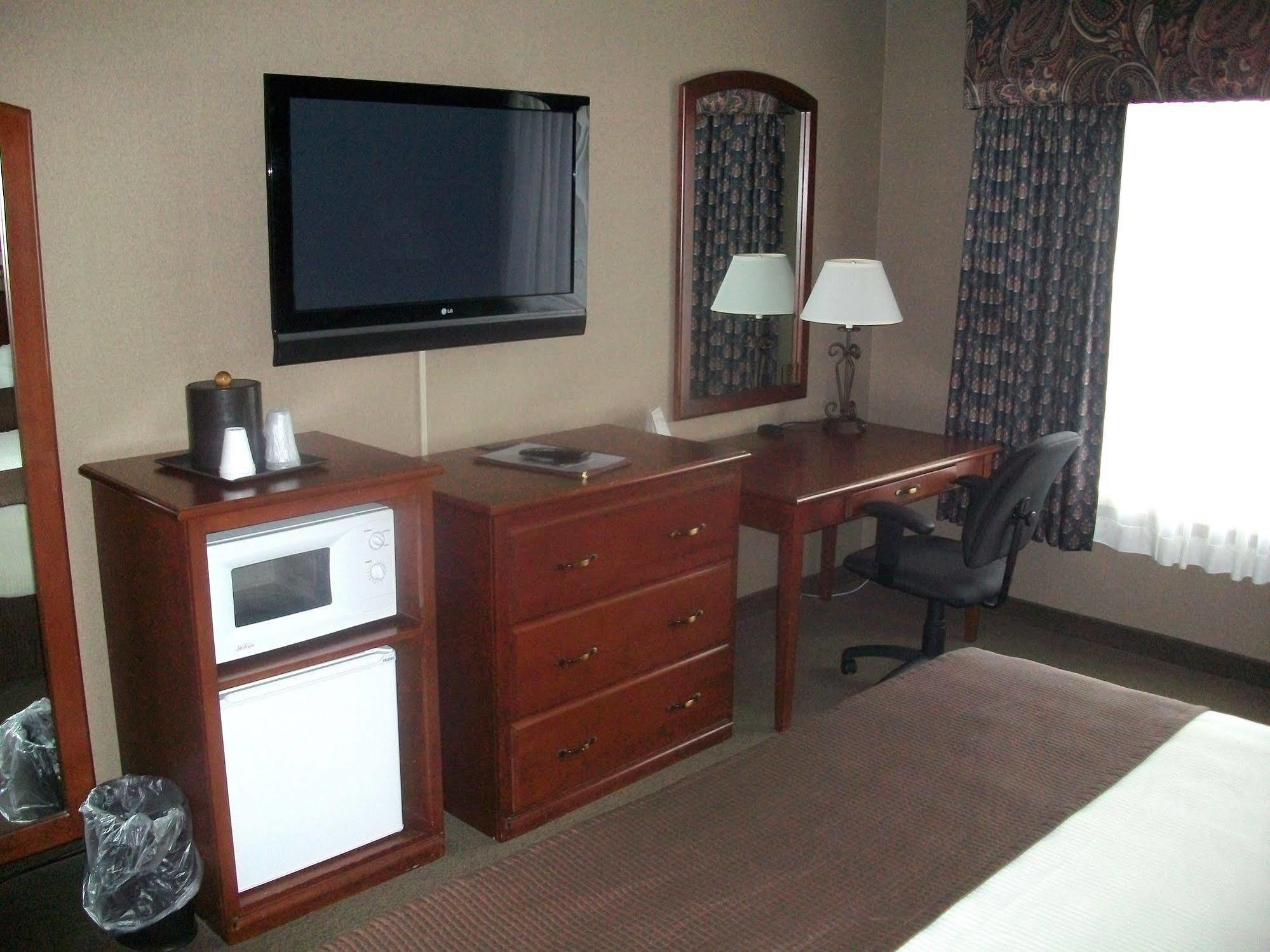 Heartland Inn & Suites, Surestay Collection By Best Western Park Rapids Экстерьер фото